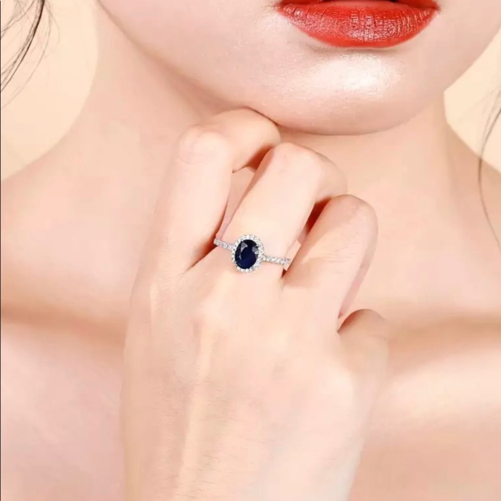 1.66Ct NATURAL SAPPHIRE RING - Picture 4 of 5